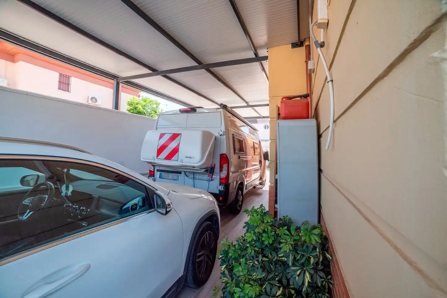 Parking of Detached homes for sale in Bormujos  with Air Conditioner
