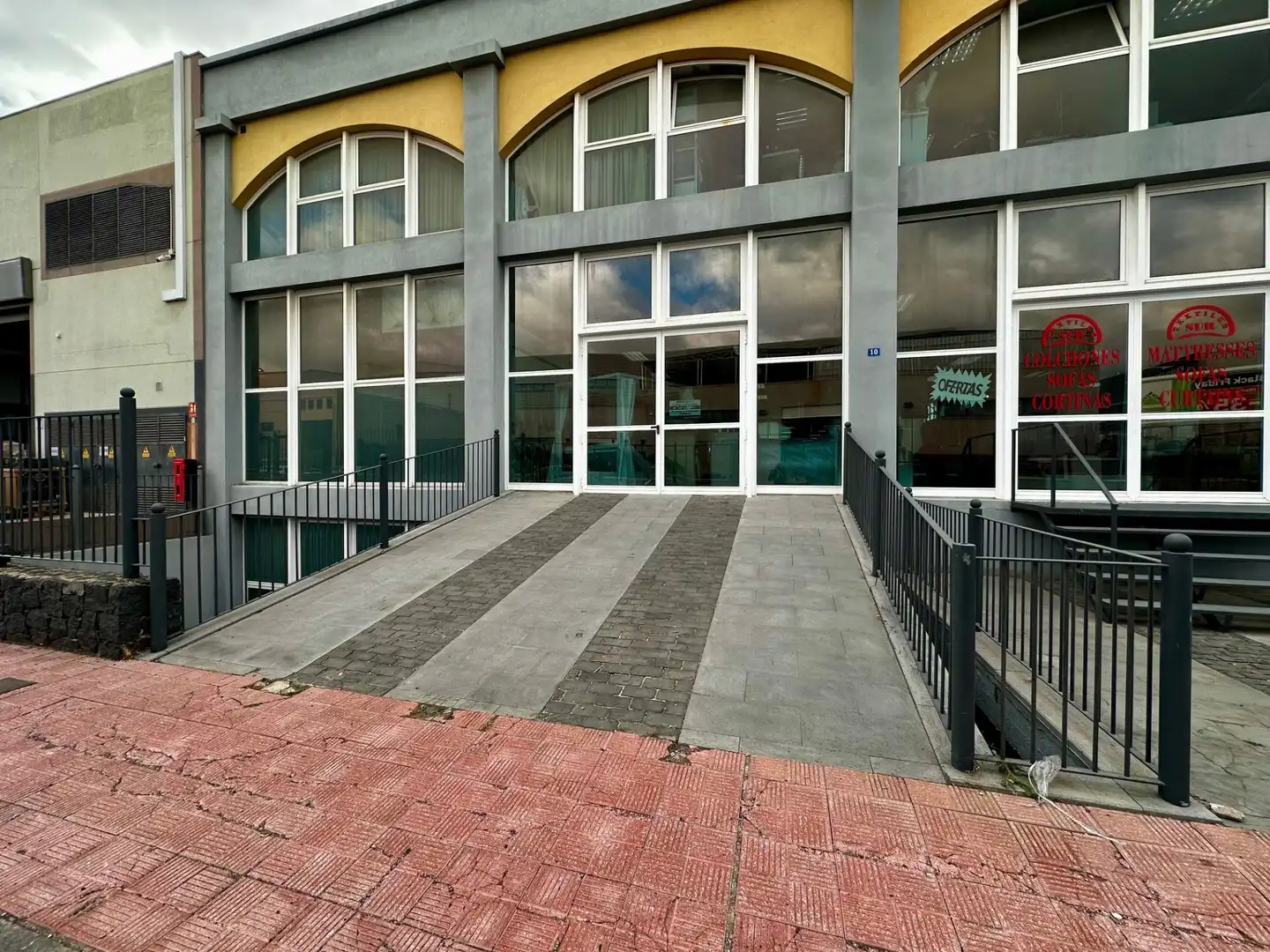 Gebäude zum Verkauf in Las Chafiras