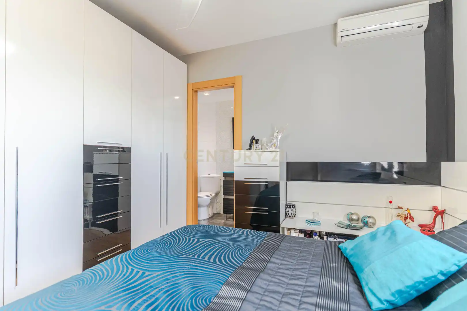 Bedroom of Flat for sale in Granada  with Air Conditioner