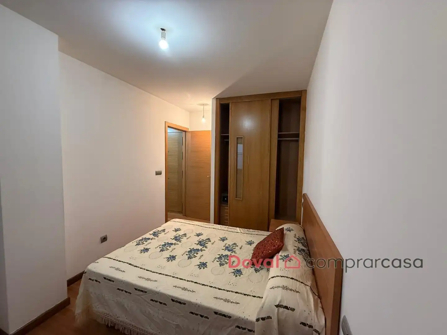 Habitación de Piso en venta en Ponteareas con Calefacción, Trastero y Amueblado