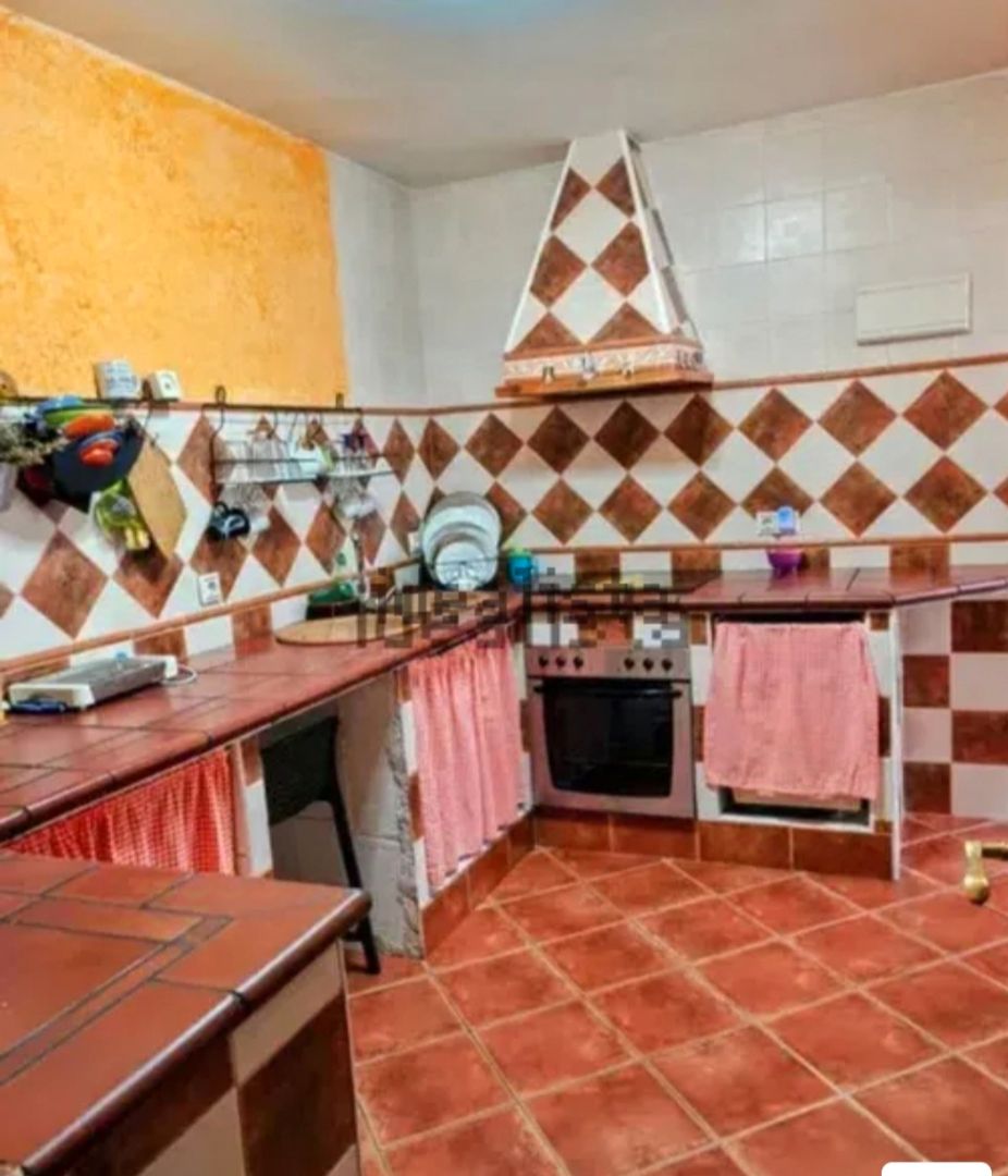 Cuina de Pis en venda en  Sevilla Capital amb Aire condicionat, Jardí privat i Moblat