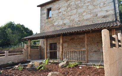 Vista exterior de Casa o xalet en venda en Crecente amb Calefacció, Jardí privat i Terrassa