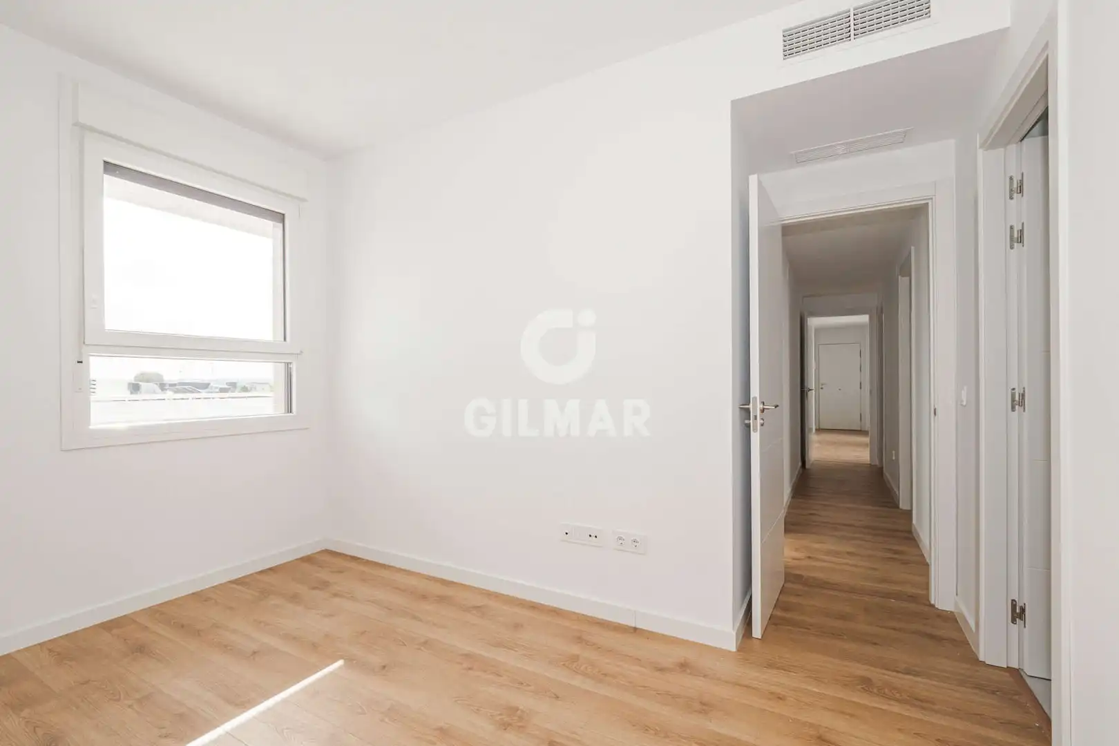 Habitación de Ático en venta en Sevilla con Calefacción, Jardín privado y Piscina