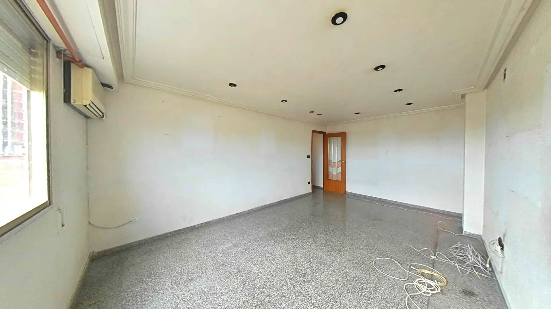 Wohnungen zum Verkauf in Elche / Elx mit Klimaanlage und Balkon