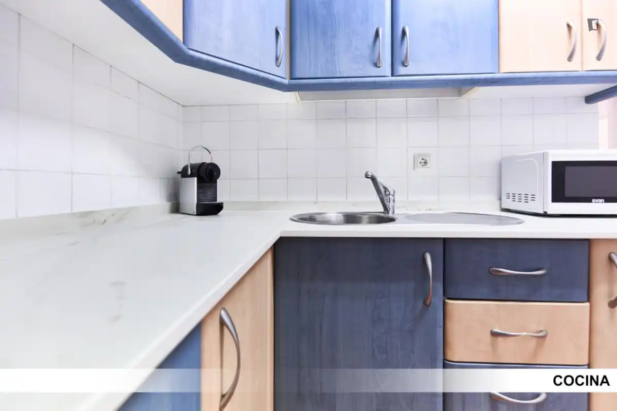 Cuina de Apartament per a compartir en Alcalá de Guadaira amb Aire condicionat, Calefacció i Moblat
