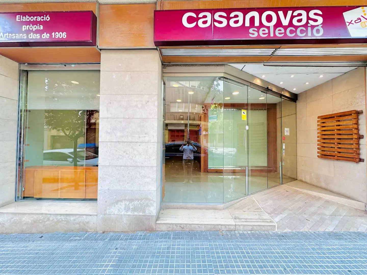 Local de lloguer en Terrassa amb Aire condicionat i Moblat