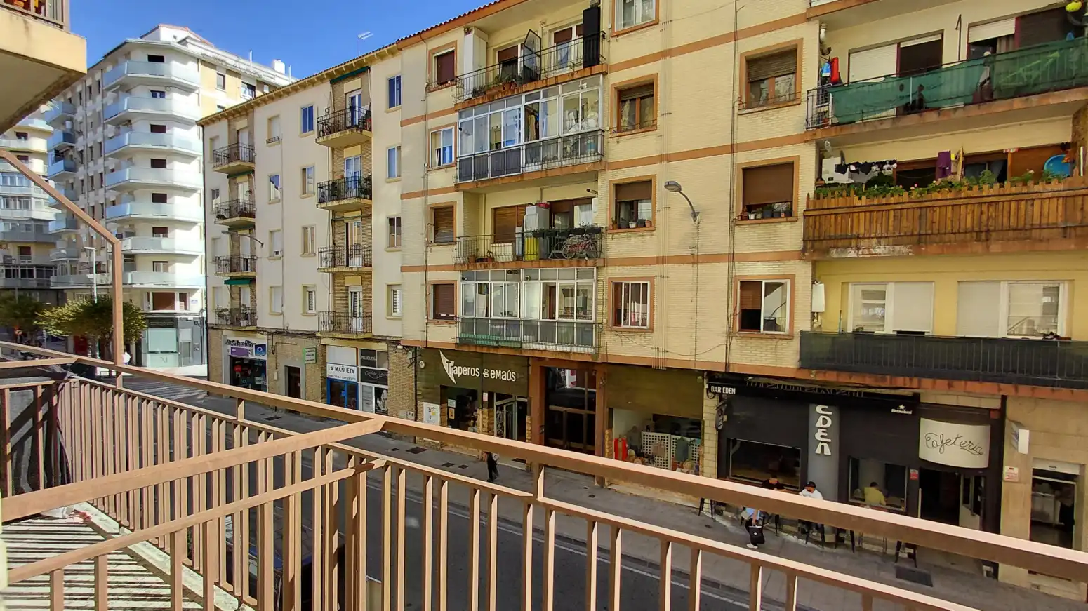 Terrassa de Oficina de lloguer en Burlada / Burlata
