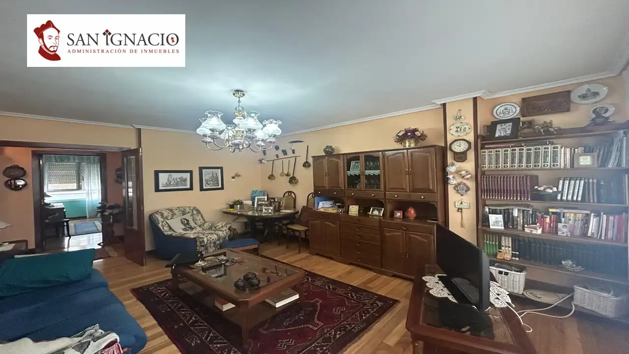 Living room of Flat for sale in Villarcayo de Merindad de Castilla la Vieja  with Furnished