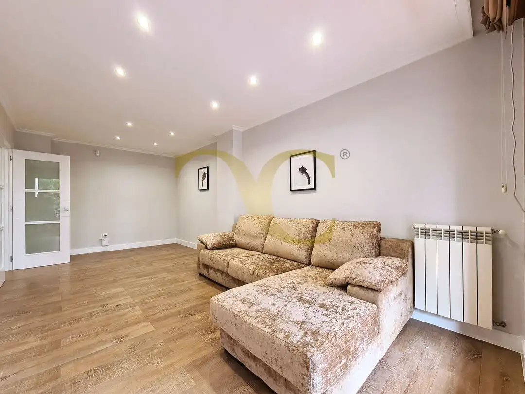 Piso en venta en Gijón  con Calefacción, Jardín privado y Terraza