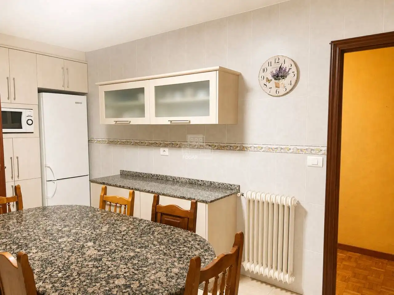 Kitchen of Flat for sale in Vilagarcía de Arousa  with Heating, Furnished and Balcony