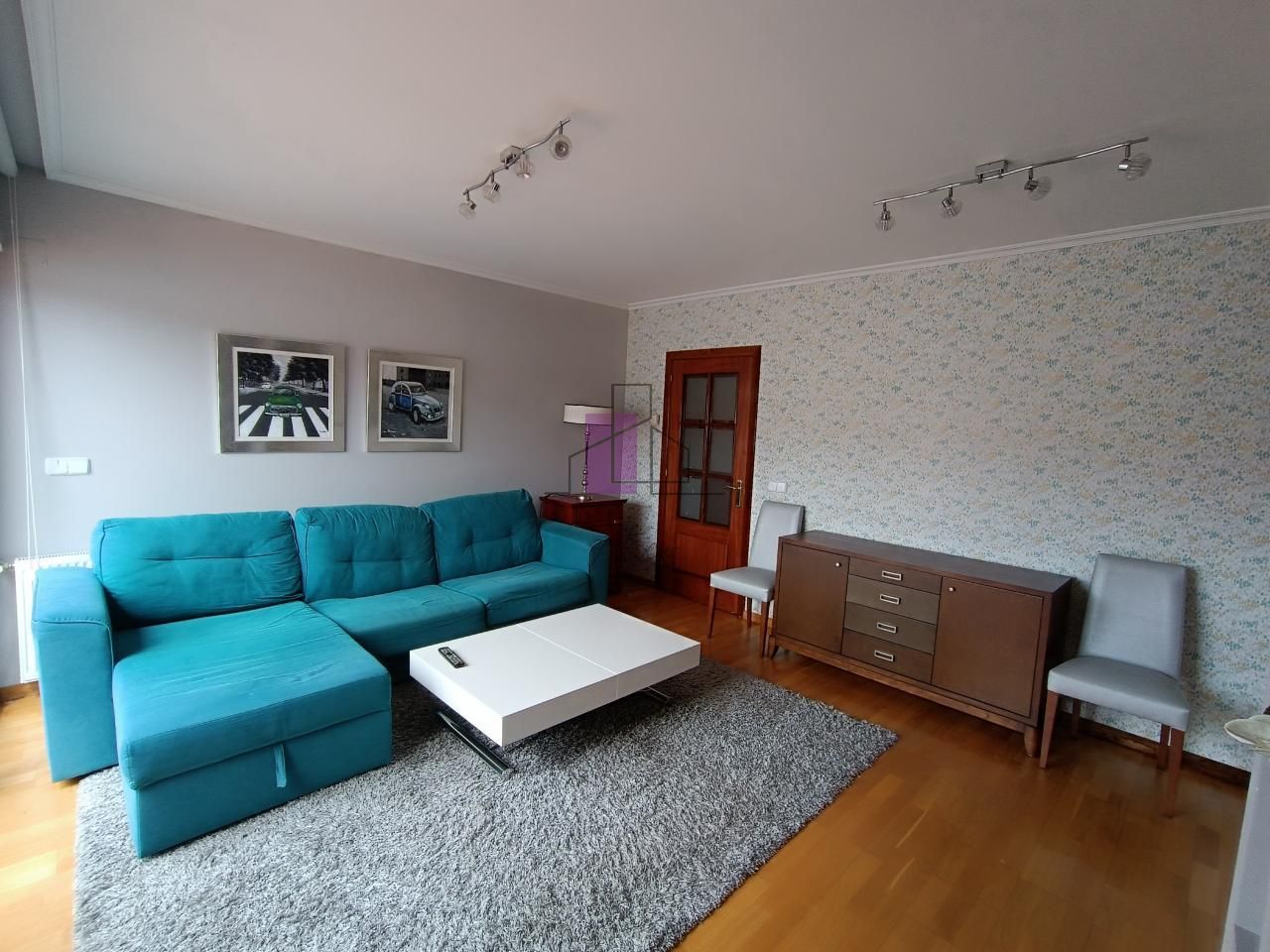 Sala d'estar de Àtic de lloguer en Baiona amb Aire condicionat, Calefacció i Parquet