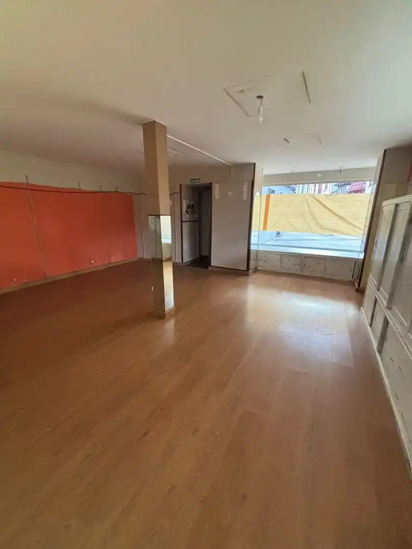 Gemischtgenutztes Gebäude zum Verkauf in Calle Melquiades Álvarez 41, imagen 5