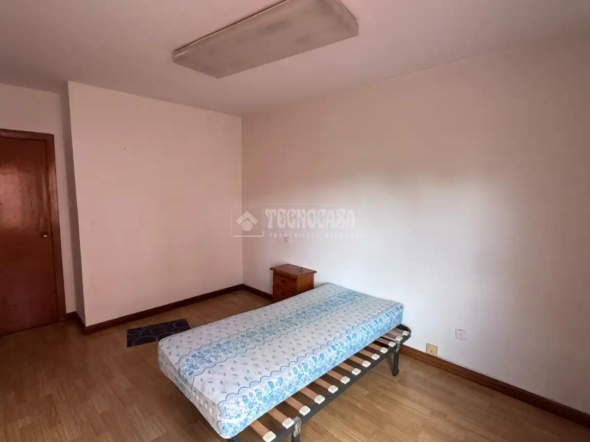Schlafzimmer von Wohnung zum Verkauf in Valencia de Don Juan mit Heizung, Parkett und Terrasse
