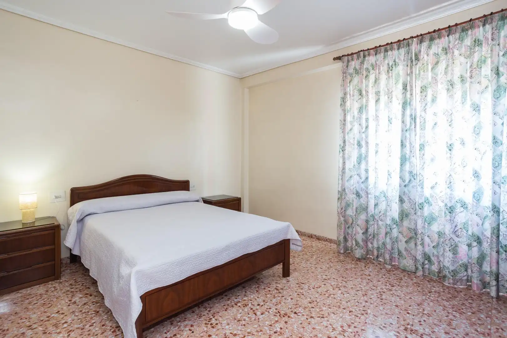 Habitación de Piso en venta en Piles con Aire acondicionado y Balcón