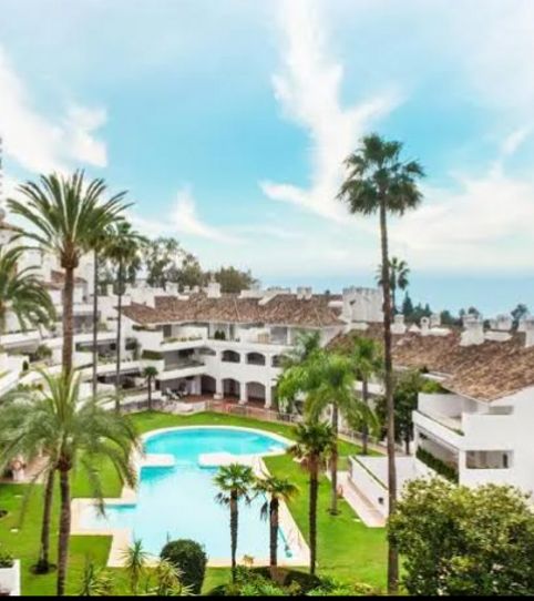 Foto 2 de Dúplex en venda a Calle Incosol, 56, Río Real, Marbella