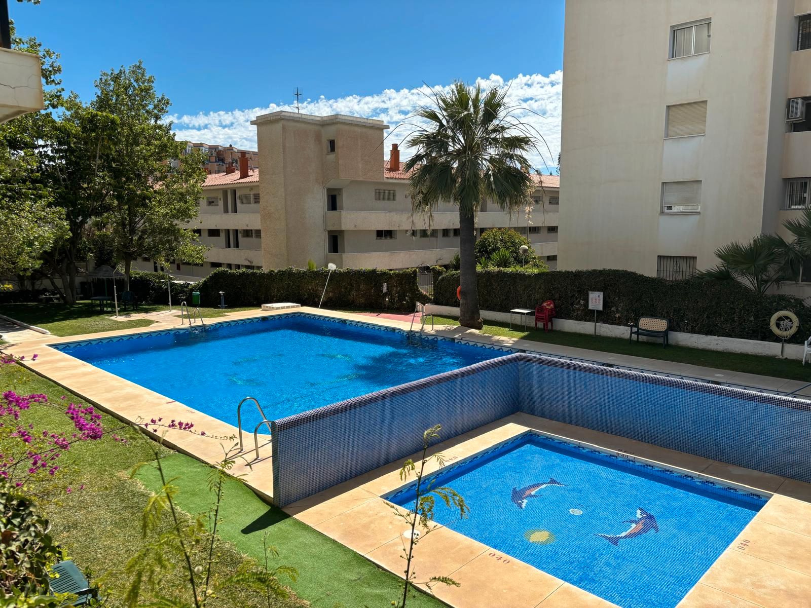 Swimming pool of Flat for sale in Benalmádena  with Terrace, Furnished and Community pool