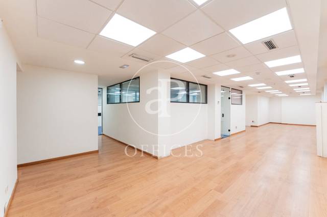 Oficina en Alquiler en C. de Ramírez de Arellano en San Juan Bautista