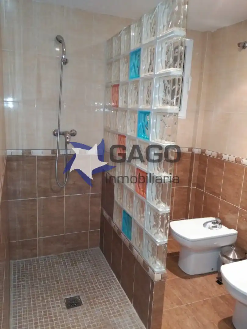 Bany de Pis en venda en Córdoba amb Aire condicionat