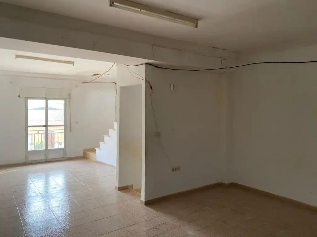 Edificio en venta en La Roda de Andalucía