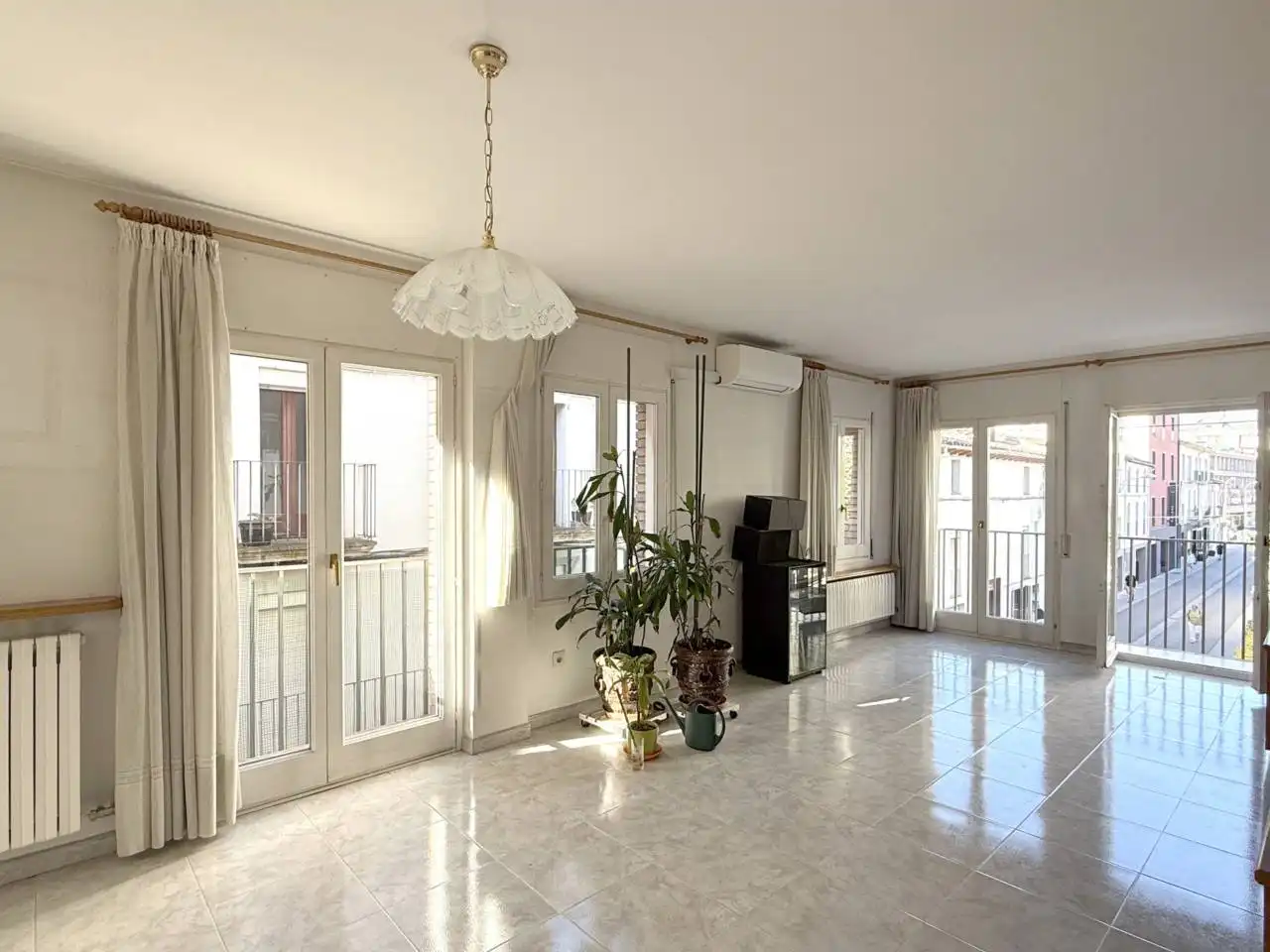 Living room of Flat for sale in Olot  with Air Conditioner, Heating and Terrace