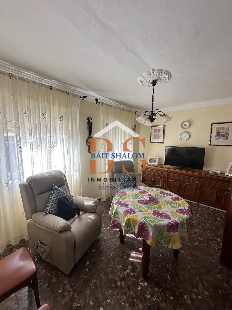Wohnzimmer von Erdgeschoss zum Verkauf in Antequera mit Klimaanlage und Möbliert