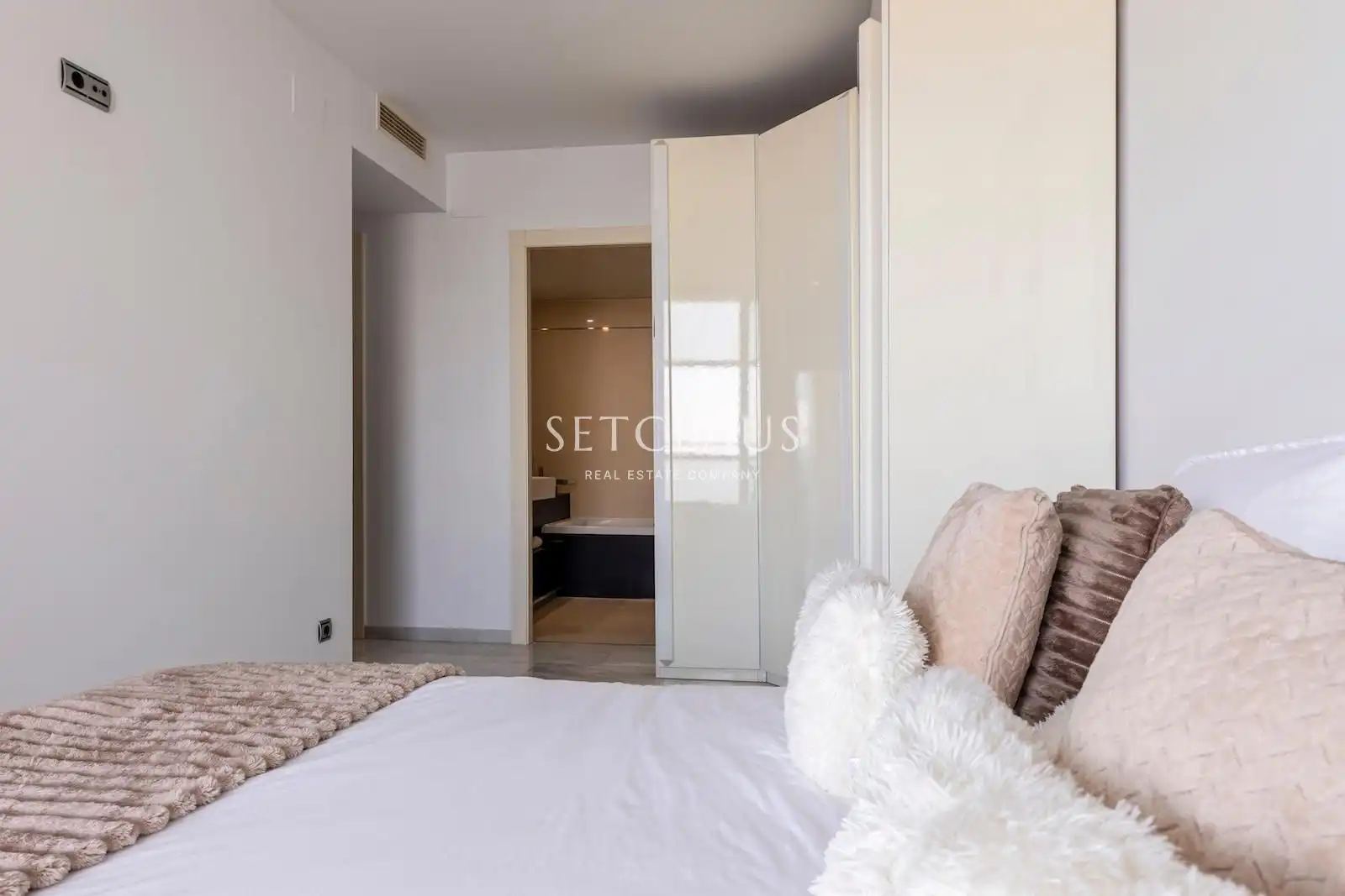 Habitación de Piso en venta en Barcelona con Aire acondicionado, Calefacción y Terraza