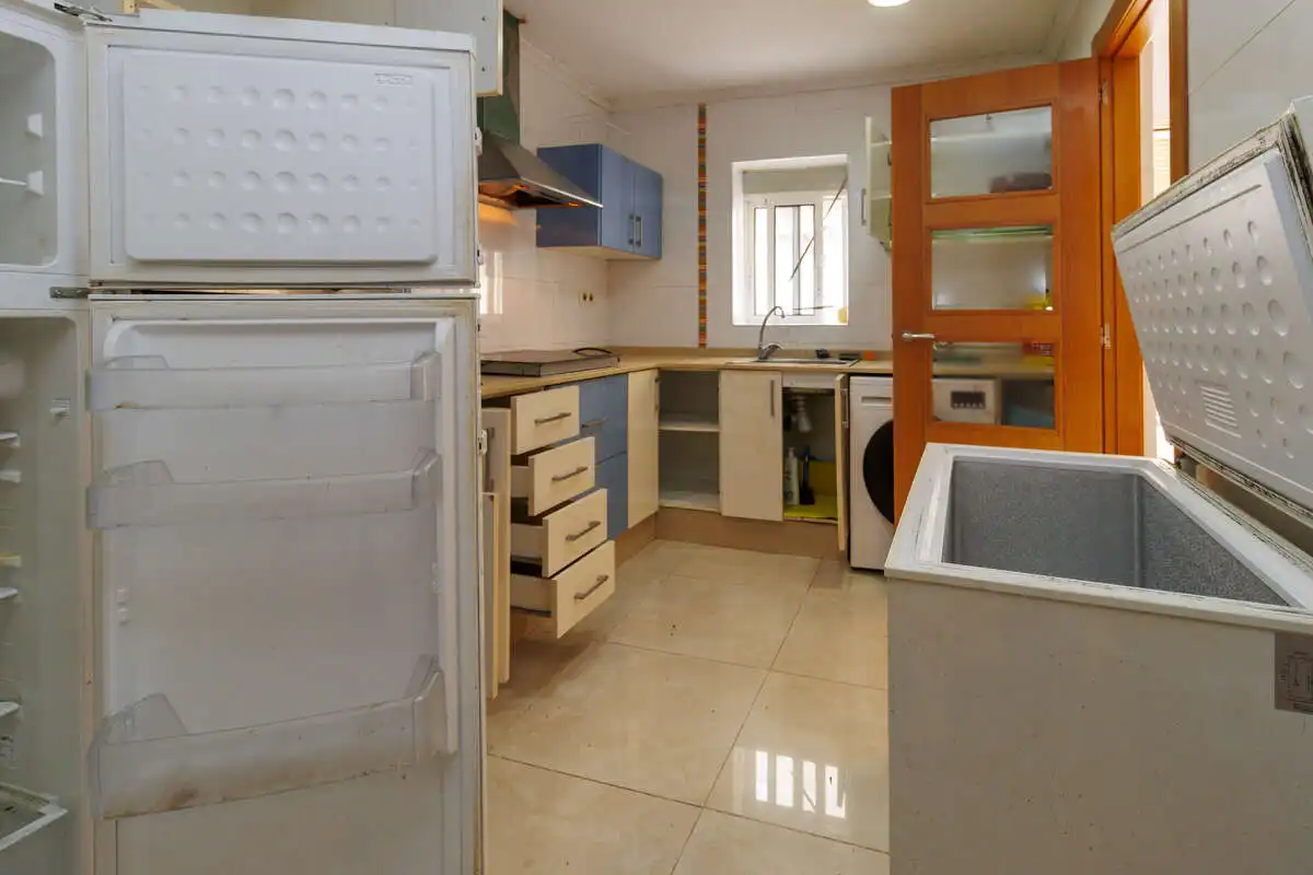 Kitchen of Houses for sale in Valencia  with Air Conditioner, Terrace and Storage room