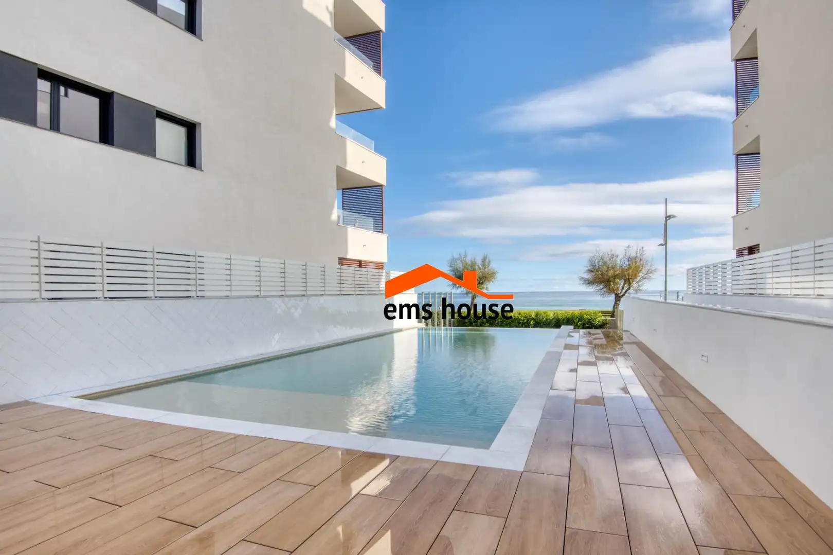Piscina de Ático en venta en Calonge i Sant Antoni con Terraza, Trastero y Amueblado