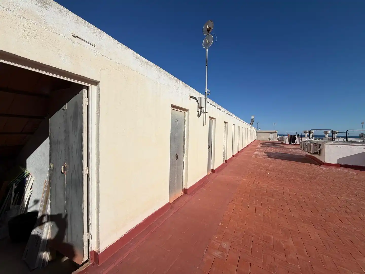 Apartament amb terrassa en venda a Avenida DE LAS OLAS, imagen 67