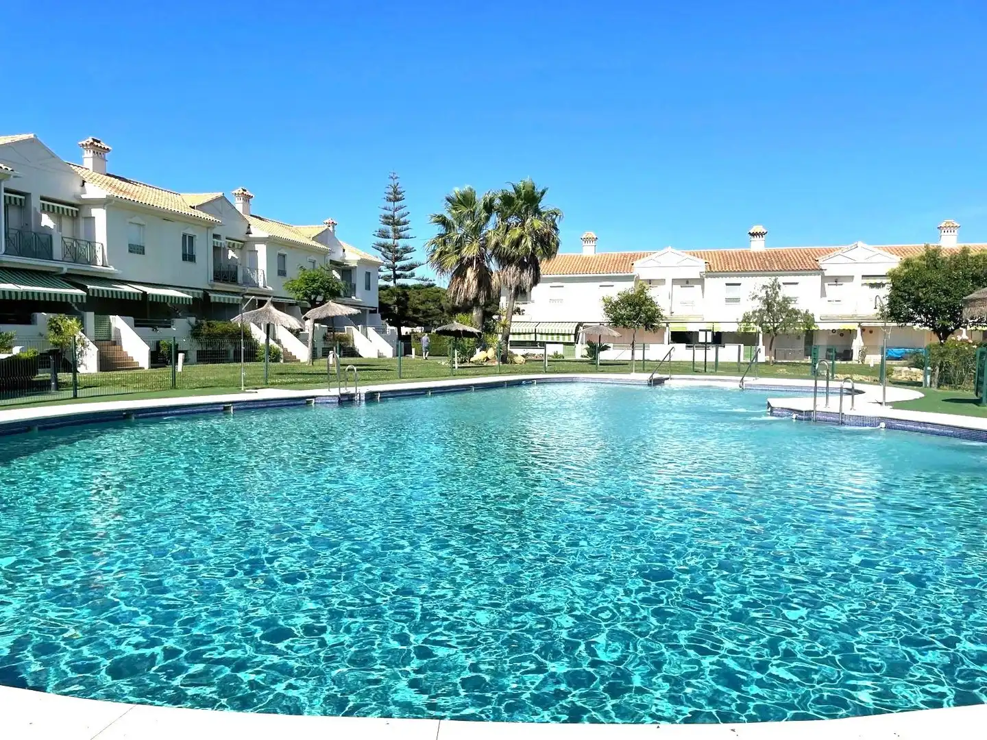 Casa a schiera con piscina in vendita a El Portil