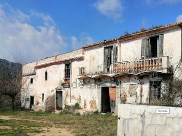 Casa rústica con piscina en venta en Calle Can Vila