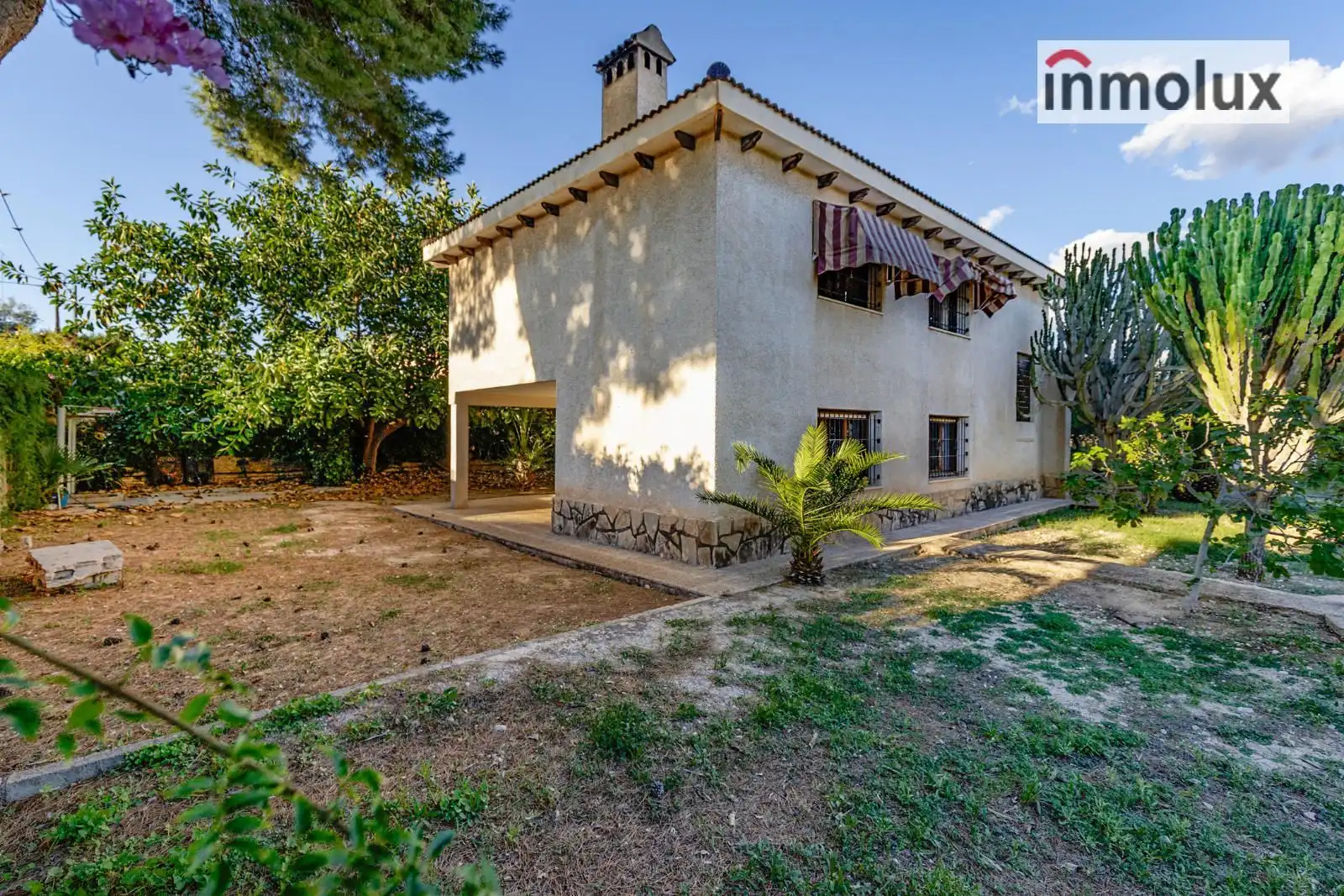 Vista exterior de Casa o chalet en venta en El Campello con Jardín privado