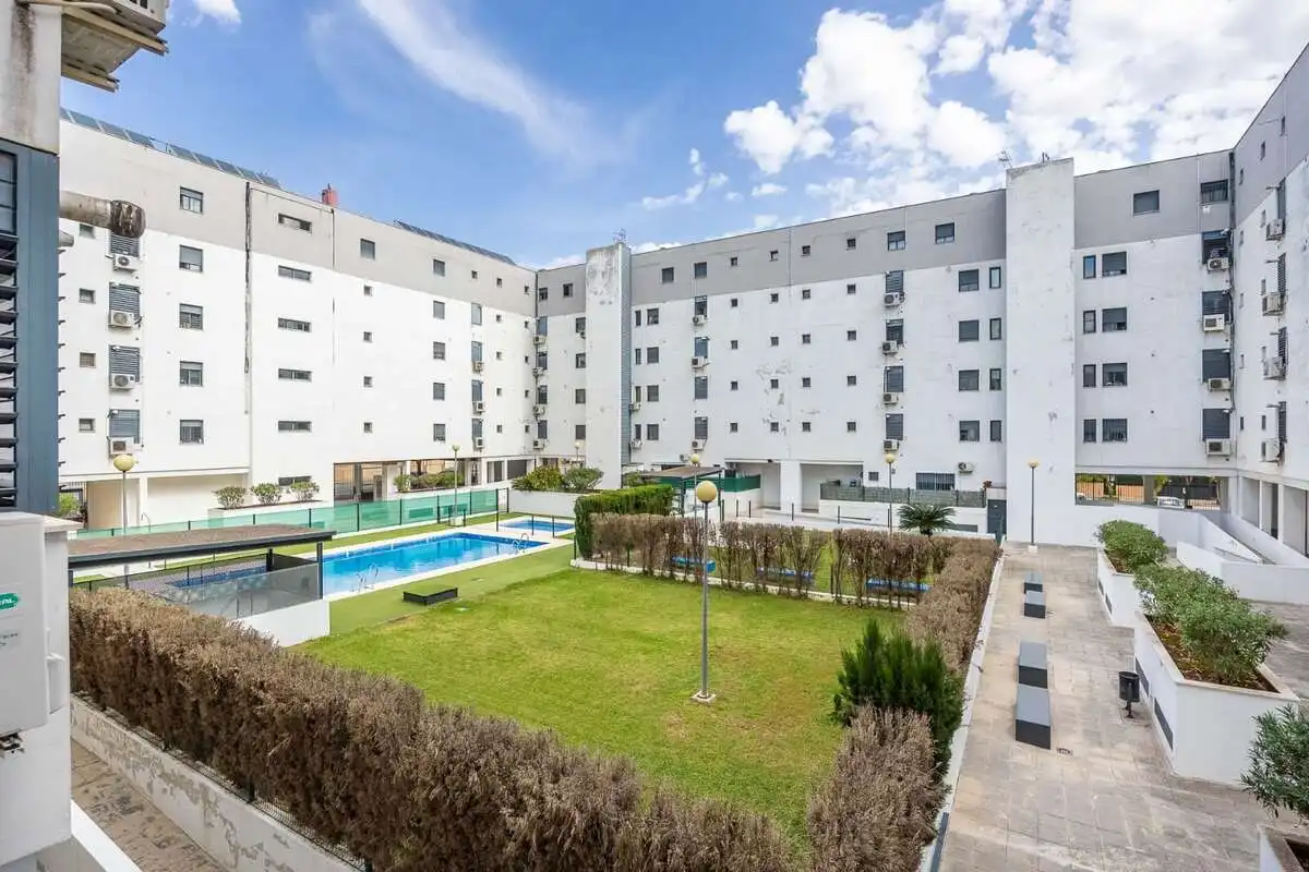 Exterior view of Flat for sale in Sevilla  with Air Conditioner, Heating and Storage room