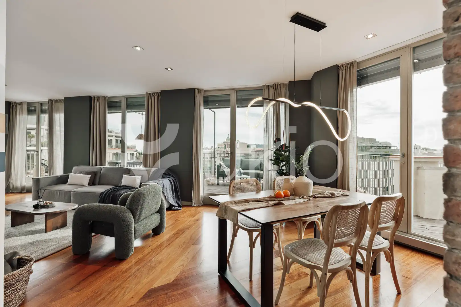 Sala de estar de Apartamento de alquiler en Barcelona con Aire acondicionado, Calefacción y Terraza