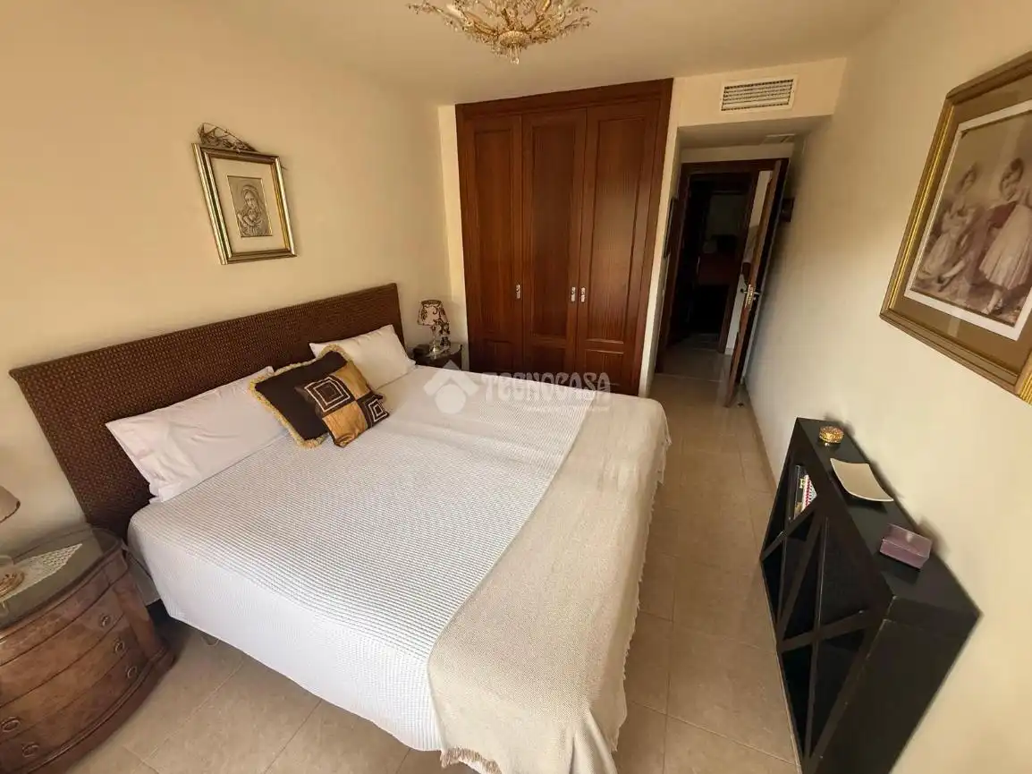 Habitación de Piso en venta en Estepona con Balcón
