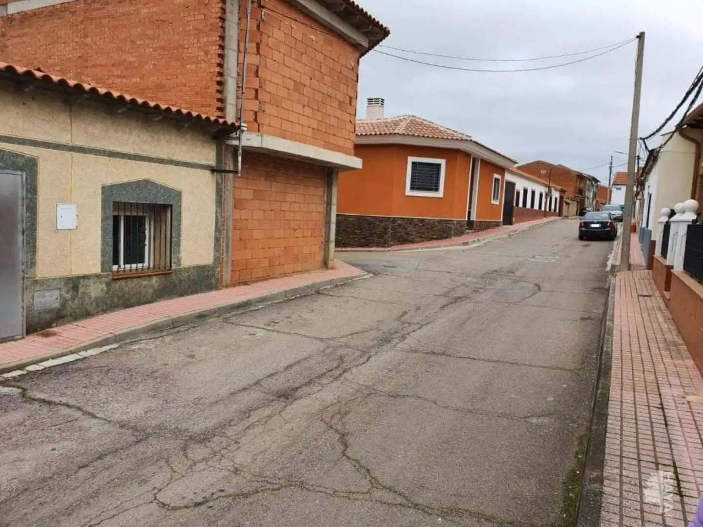 Vista exterior de Casa adosada en venta en Porzuna con Calefacción