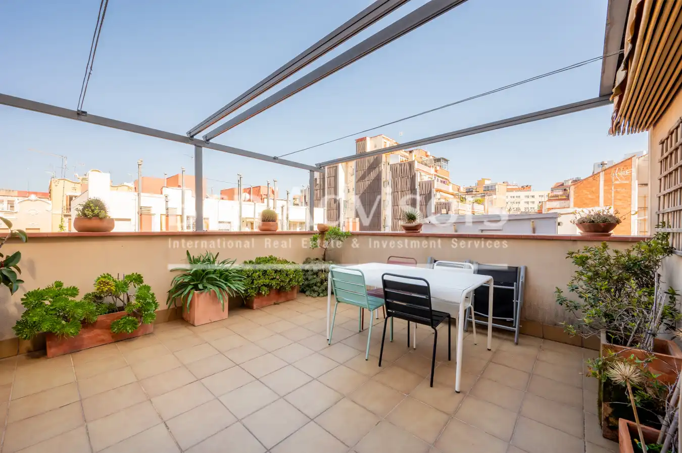 Casa a schiera con terrazza in vendita a Passatge de Puigmadrona