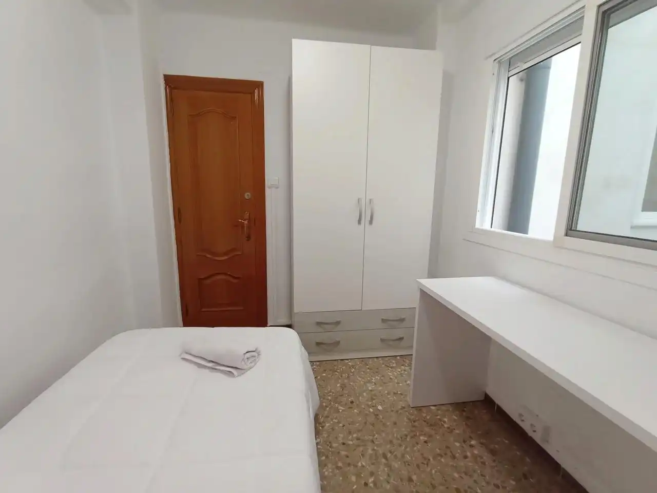 Piso de alquiler en Dels Sants Just I Pastor, L'Illa Perduda
