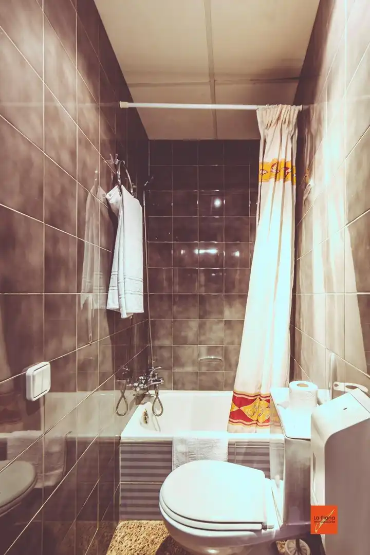 Baño de Edificio en venta en Santa Bàrbara