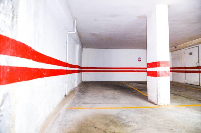 Garaje en Venta en Universidad - Tenerías