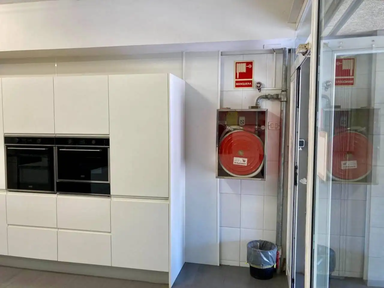Kitchen of Commercial properties for sale in Barcelona