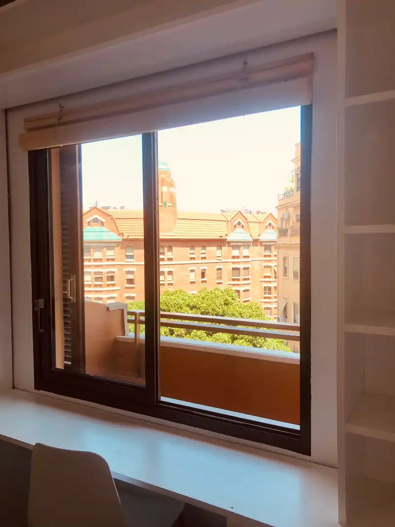 Schlafzimmer von Wohnung zur Miete in Valencia mit Klimaanlage, Möbliert und Balkon