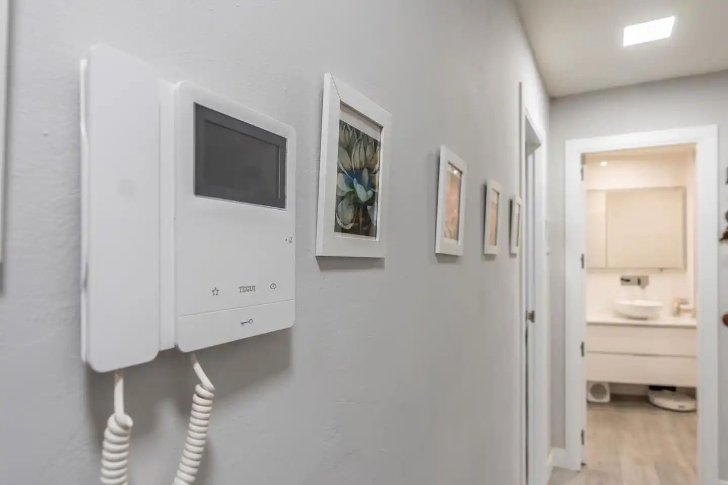 Flat for rent in Madrid  with Air Conditioner, Terrace and Furnished