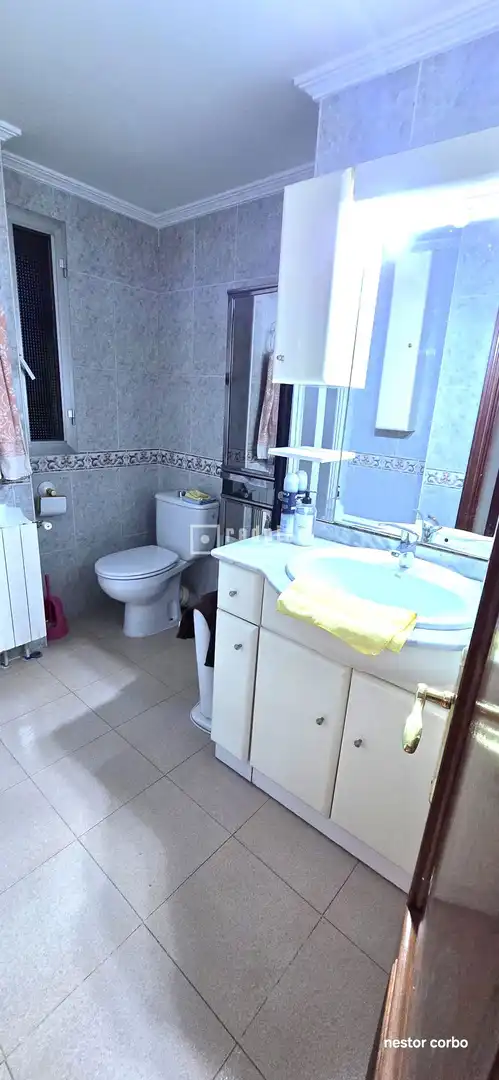 Baño de Piso en venta en Torrejón de Ardoz con Aire acondicionado, Calefacción y Jardín privado
