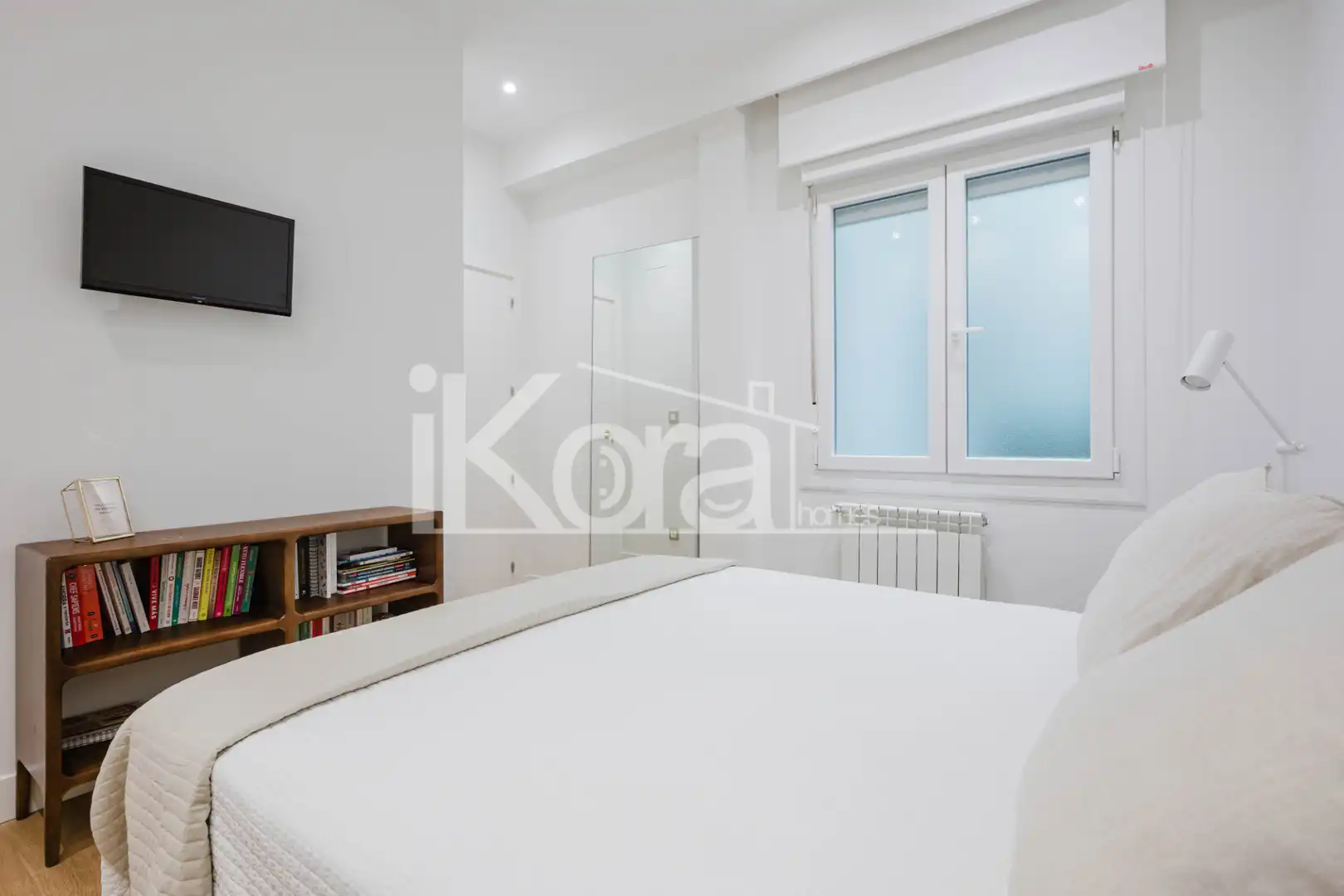Dormitori de Pis en venda en Donostia - San Sebastián  amb Calefacció, Parquet i Moblat