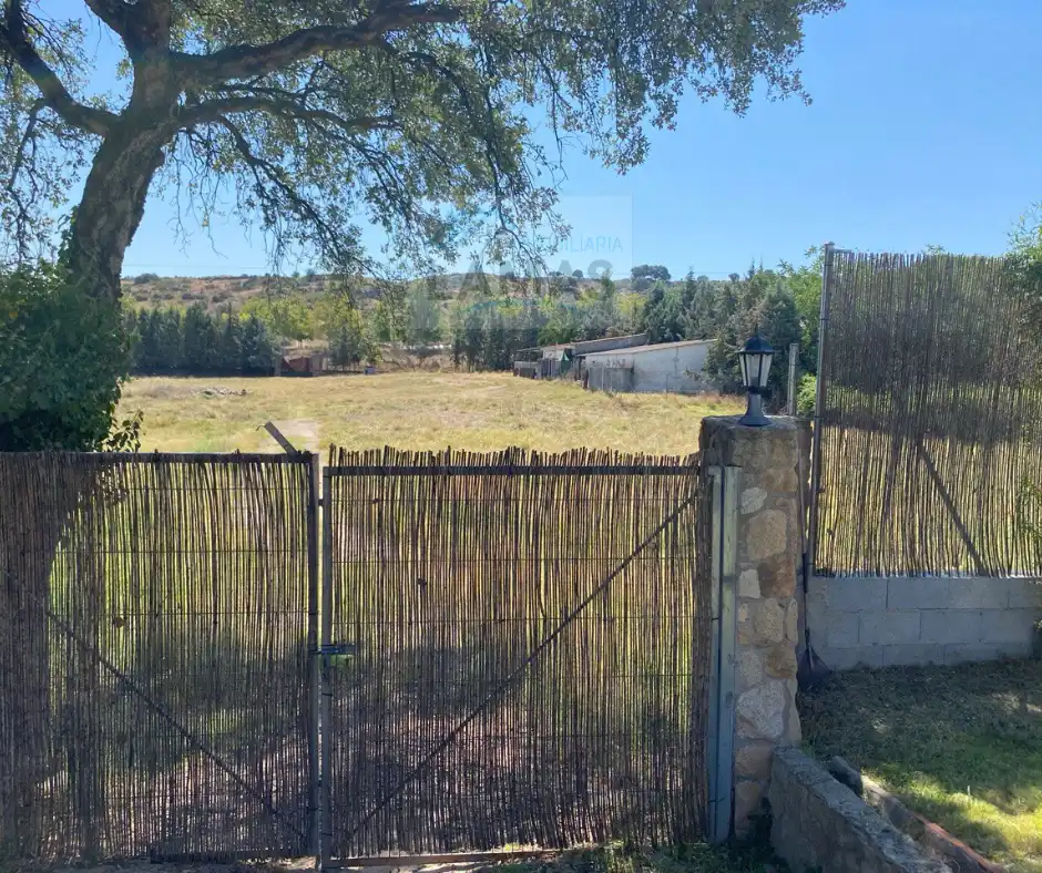 Finca rústica en venda en Navalmoral de la Mata amb Aire condicionat, Calefacció i Jardí privat