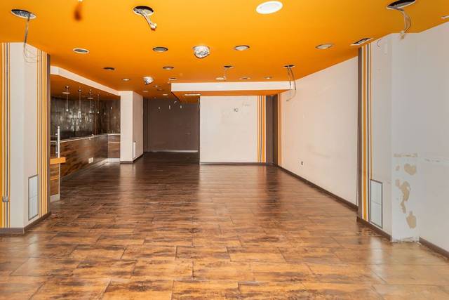Local comercial en Venta en Parc d’Europa