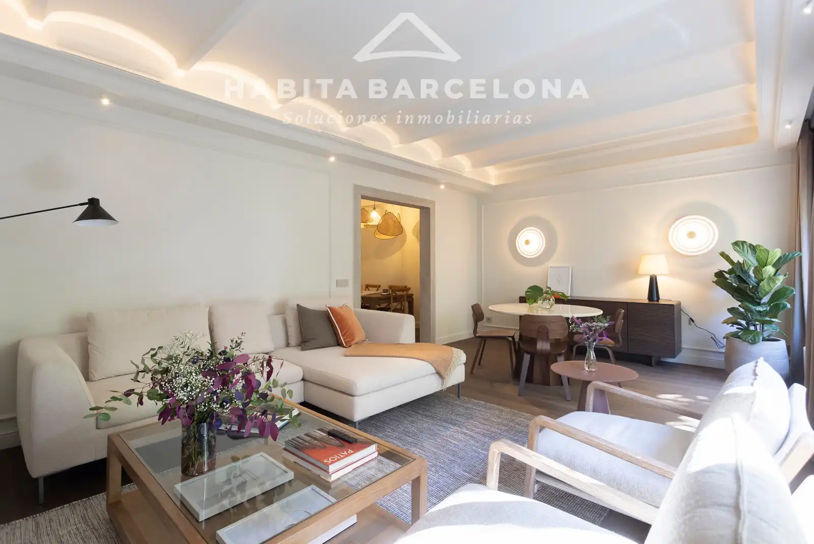 Sala de estar de Piso de alquiler en Barcelona con Aire acondicionado, Calefacción y Parquet