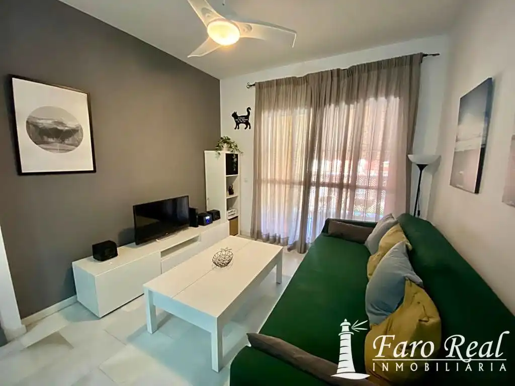 Sala de estar de Apartamento de alquiler en Sanlúcar de Barrameda con Aire acondicionado, Terraza y Amueblado