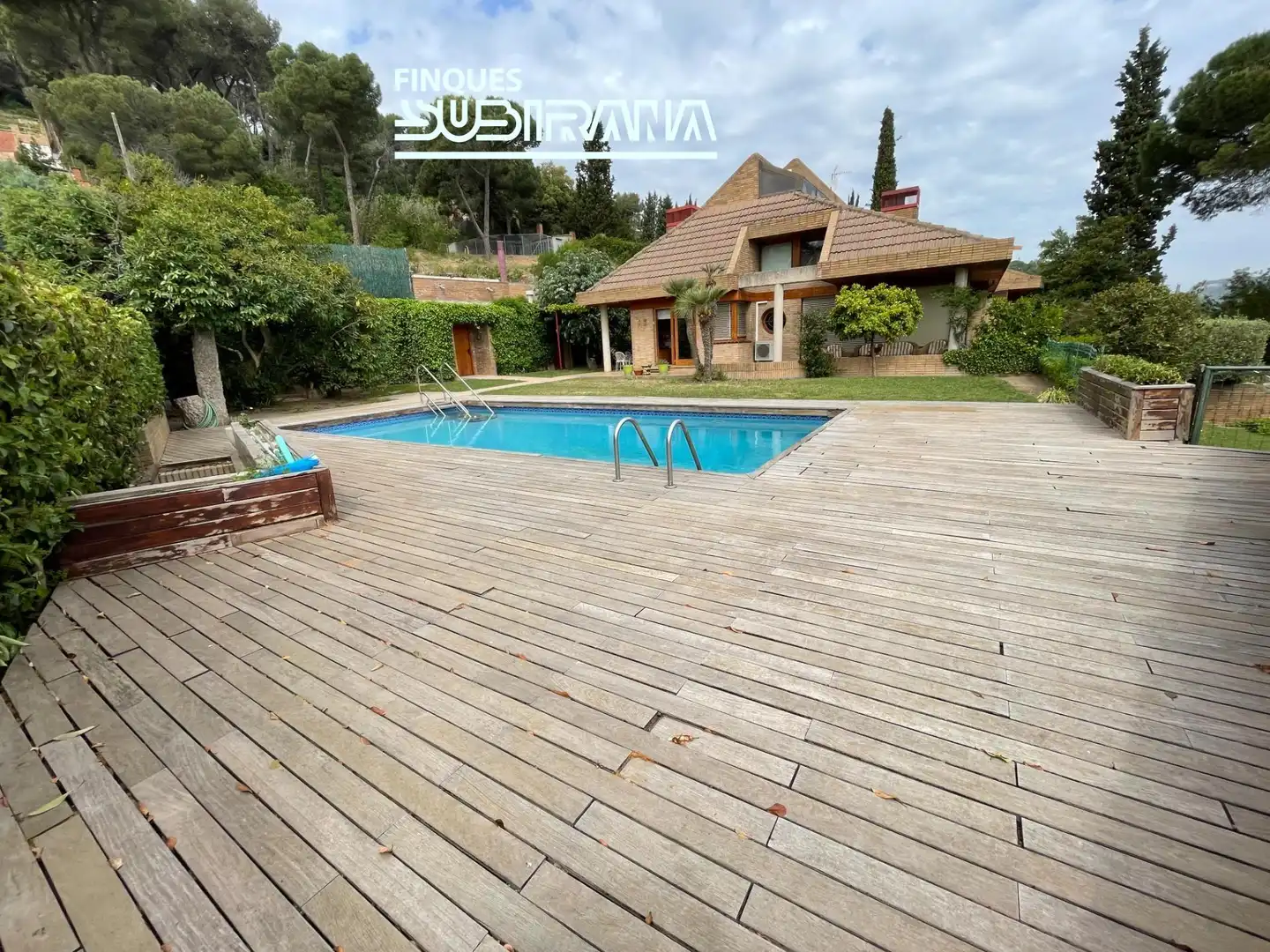 Piscina de Casa o xalet en venda en Capellades amb Aire condicionat, Calefacció i Jardí privat